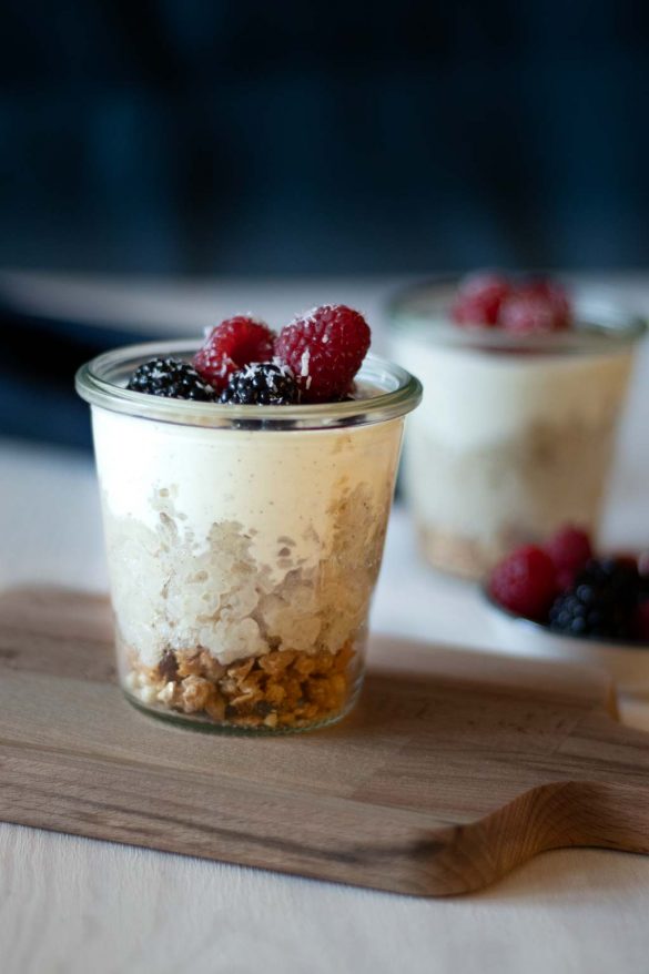 Schneller Milchreis aus Reisflocken mit Quarkcreme | laktosefrei, fructosefrei, zuckerfrei