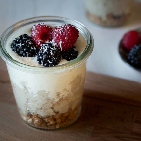 Schneller Milchreis aus Reisflocken mit Quarkcreme | laktosefrei, fructosefrei, zuckerfrei