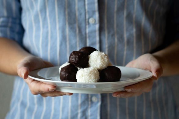 Kokos-Milchreis-Bällchen | laktosefrei, zuckerfrei, fructosearm, vegan