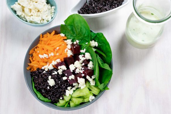 Salat-Bowl mit schwarzem Reis | fructosearm, laktosefrei, zuckerfrei