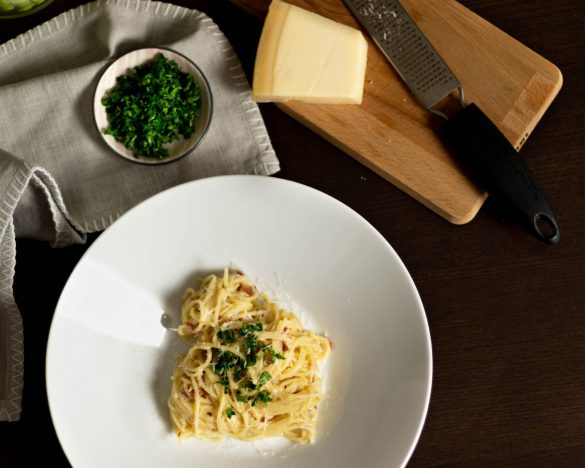 Klassische Spaghetti Carbonara (ohne Sahne) - HOL.EAT | Ernährungscoach ...