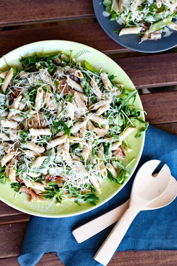 Fructosearmer, italienischer Nudelsalat mit grünem Spargel