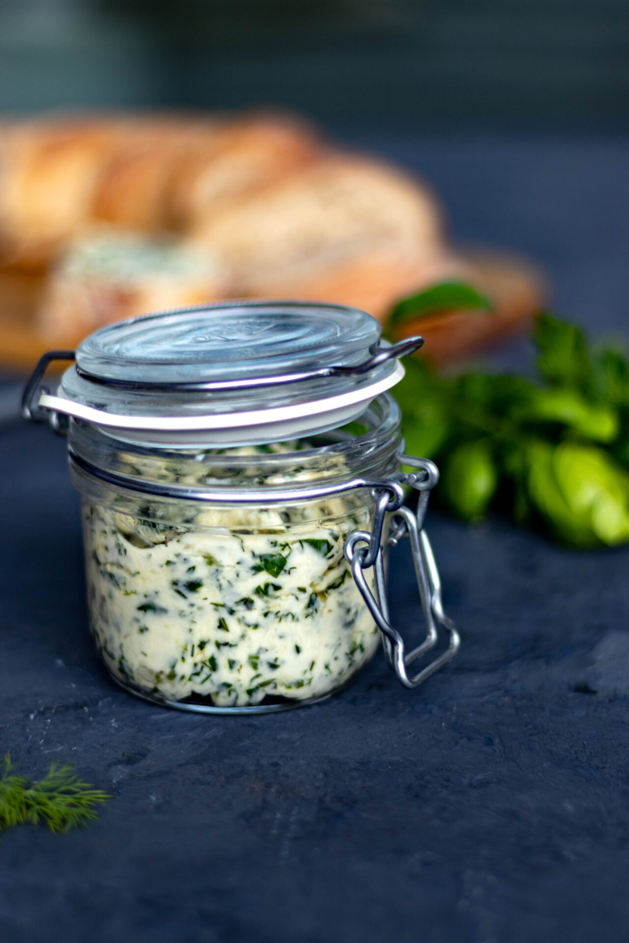 Fructosefreie, selbstgemachte Kräuterbutter ohne Knoblauch und Zwiebeln