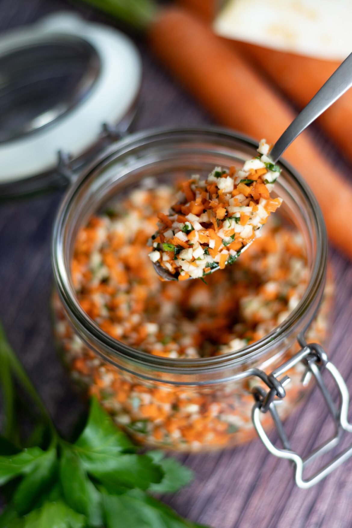 Selbstgemachte Gemüsebrühe aus Salzgemüse - HOL.EAT | Ernährungscoach ...